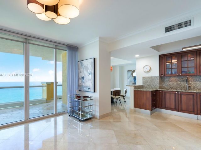 Apartment for rent  Unit #2605 - photo 7285520