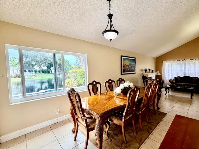 4-bedroom home for rent in Cooper City - 2865 Begonia Way 0 - MondialRealty
