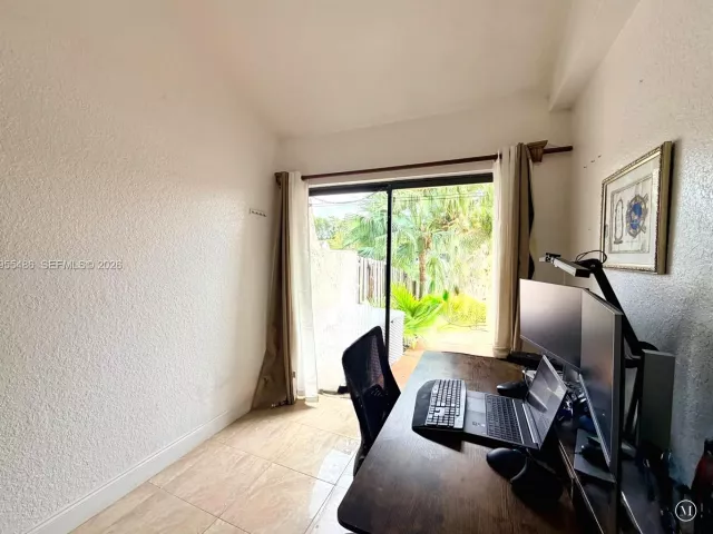 4-bedroom home for rent in Cooper City - 2865 Begonia Way 0 - MondialRealty