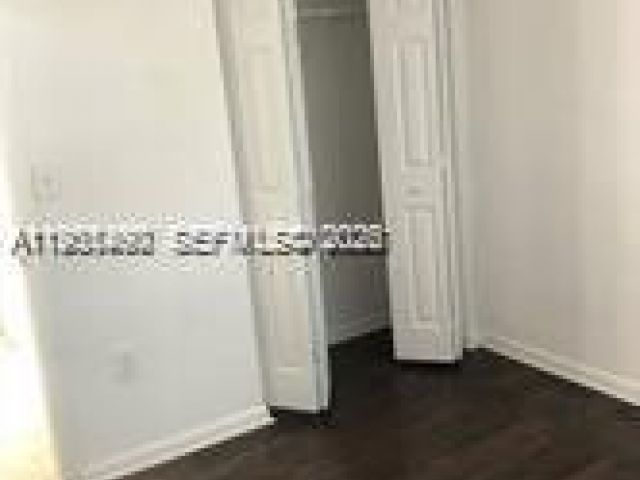 Home for rent at 700 NW 19th Ter 0 - photo 7462103