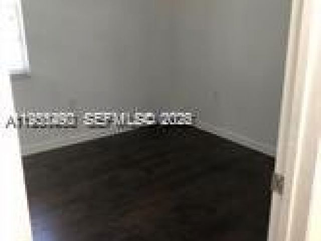 Home for rent at 700 NW 19th Ter 0 - photo 7462108