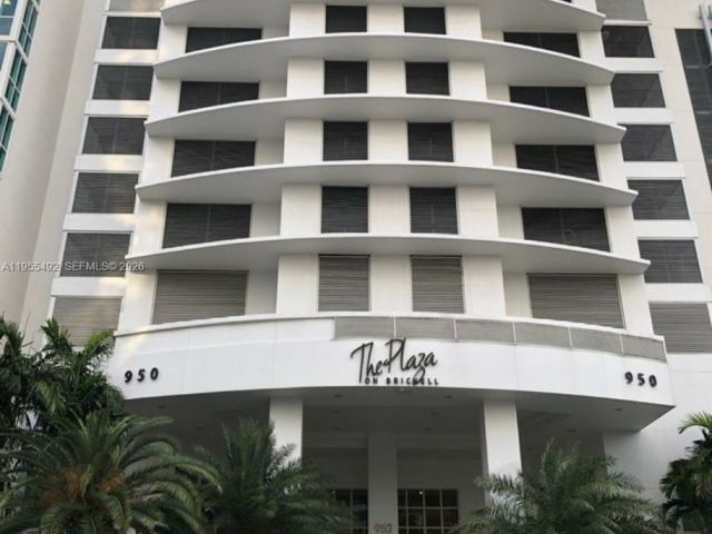 1-bedroom condo for rent in Miami - 950 N Brickell Bay Dr 3002 - MondialRealty