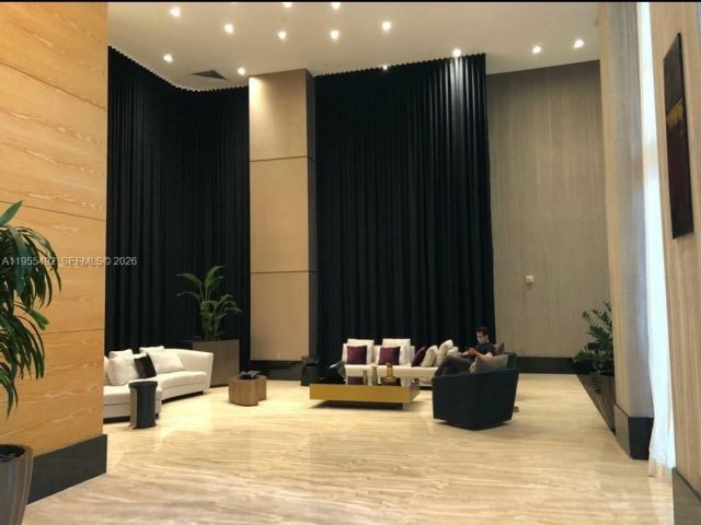 1-bedroom condo for rent in Miami - 950 N Brickell Bay Dr 3002 - MondialRealty