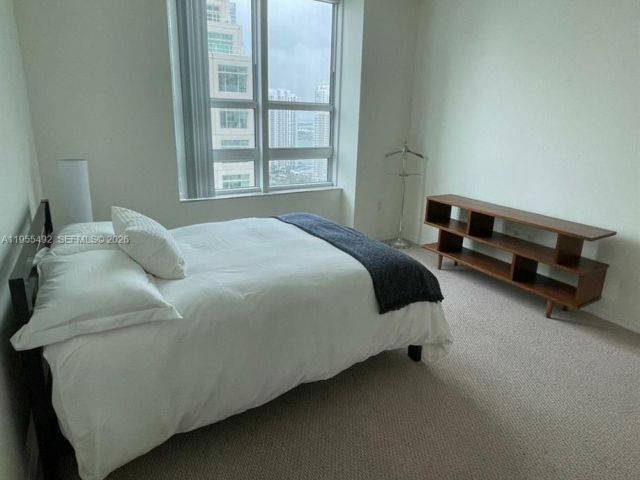 1-bedroom condo for rent in Miami - 950 N Brickell Bay Dr 3002 - MondialRealty