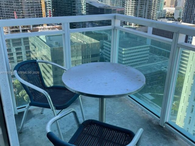 1-bedroom condo for rent in Miami - 950 N Brickell Bay Dr 3002 - MondialRealty