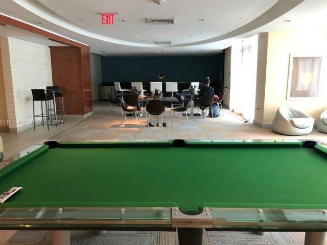 1-bedroom condo for rent in Miami - 950 N Brickell Bay Dr 3002 - MondialRealty