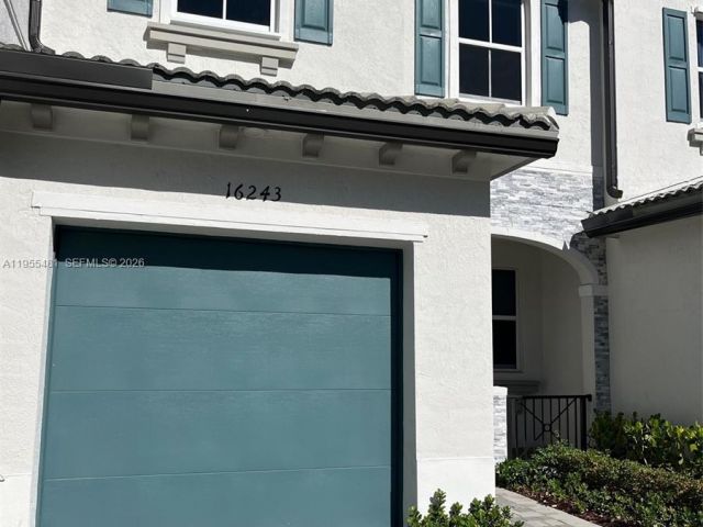 3-bedroom home for rent in Homestead - 16243 SW 289 st 16243 - MondialRealty