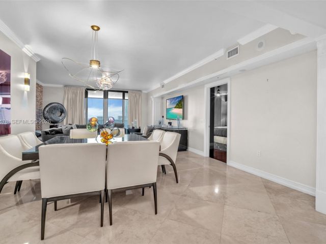 Apartment for sale  Unit #2409 - photo 7341316