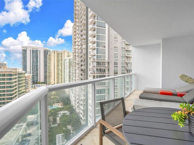 Apartment for sale  Unit #2409 - photo 7341320