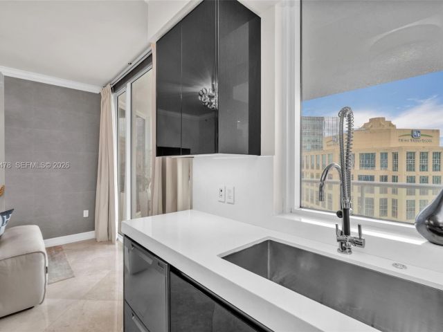 Apartment for sale  Unit #2409 - photo 7341321