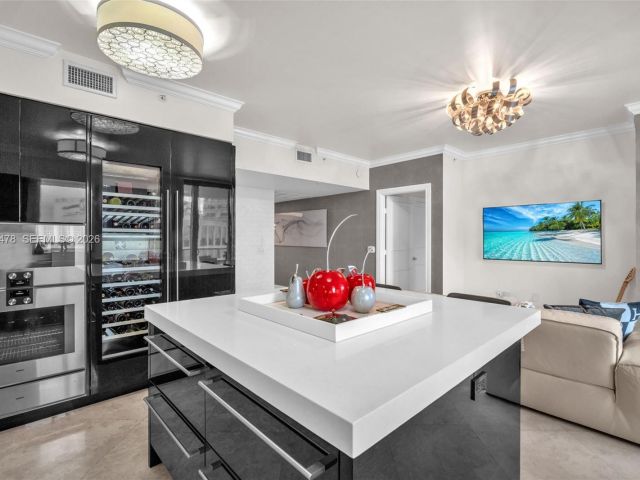 Apartment for sale  Unit #2409 - photo 7341325