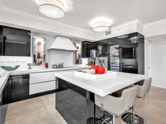 Apartment for sale  Unit #2409 - photo 7341326