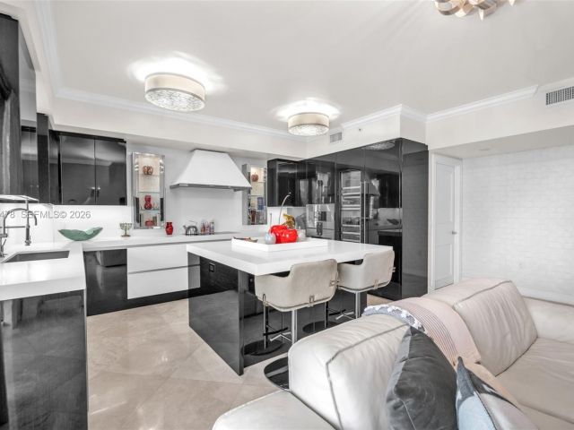 Apartment for sale  Unit #2409 - photo 7341327