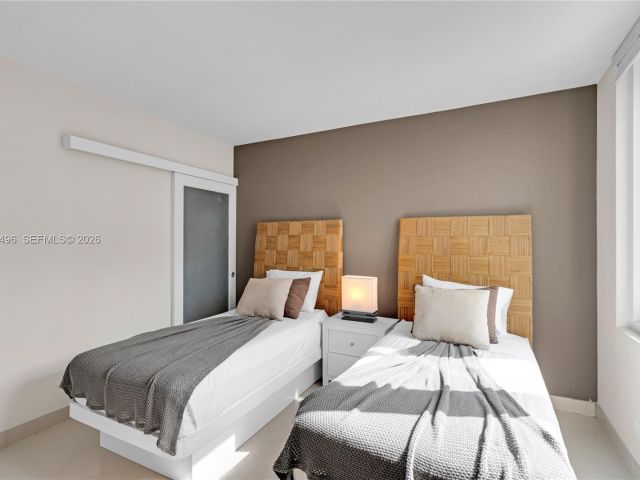 Apartment for sale  Unit #1006 - photo 7279873