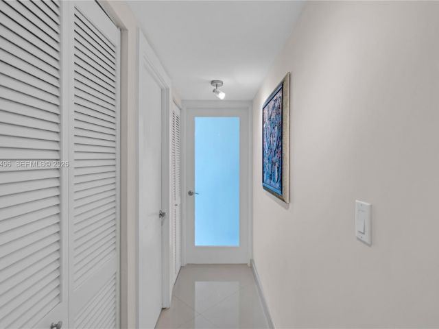 Apartment for sale  Unit #1006 - photo 7279882