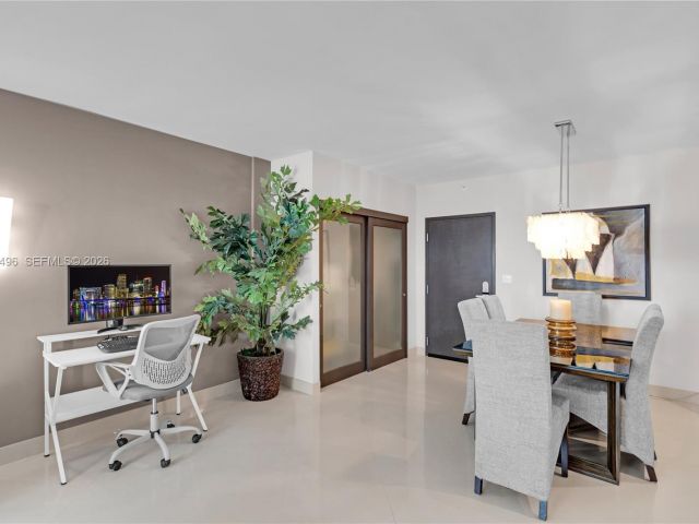 Apartment for sale  Unit #1006 - photo 7279885