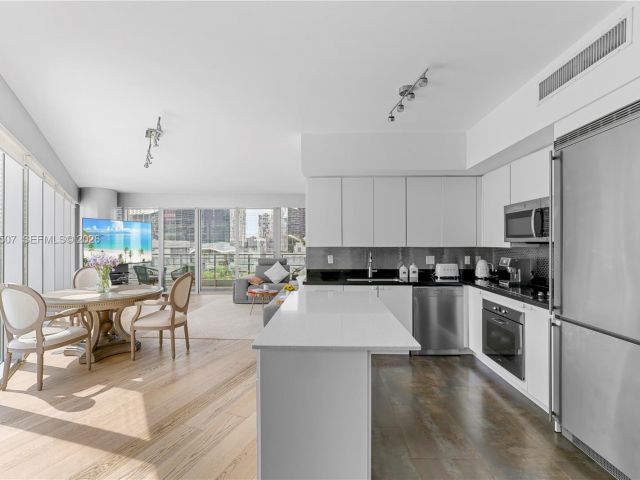 Apartment for sale  Unit #1201 - photo 7284444