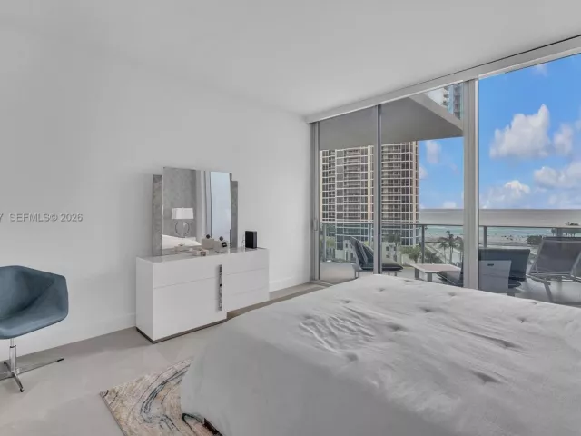 2-bedroom condo for rent in Sunny Isles Beach - 17550 Collins Ave 603 - MondialRealty