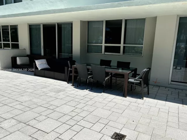 2-bedroom condo for rent in Miami Beach - 1500 Bay Rd 116S - MondialRealty