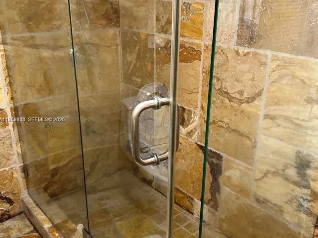 2-bedroom condo for rent in Miami Beach - 1500 Bay Rd 116S - MondialRealty