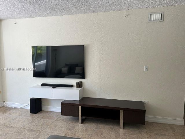 Apartment for rent  Unit #116S - photo 7299369