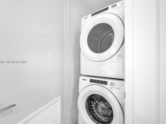 Apartment for rent  Unit #704 - photo 7286825