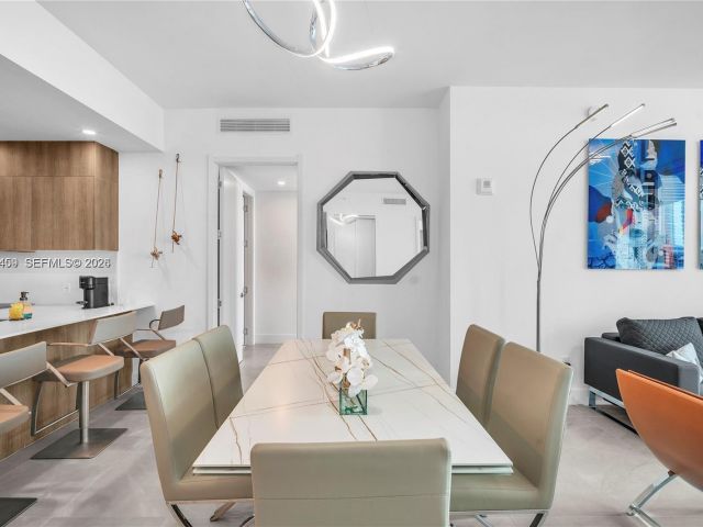 Apartment for rent  Unit #704 - photo 7286834