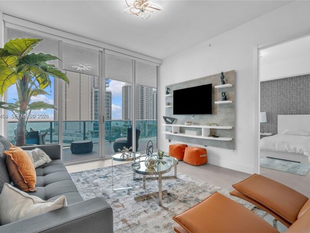 Apartment for rent  Unit #704 - photo 7286839