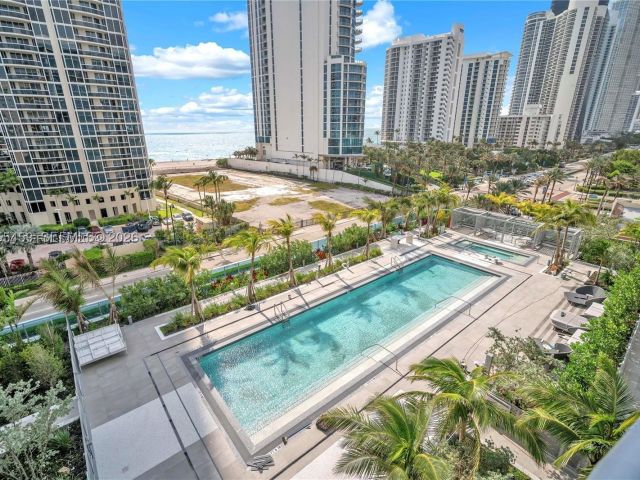 2-bedroom condo for rent in Sunny Isles Beach - 17550 Collins Ave 704 - MondialRealty