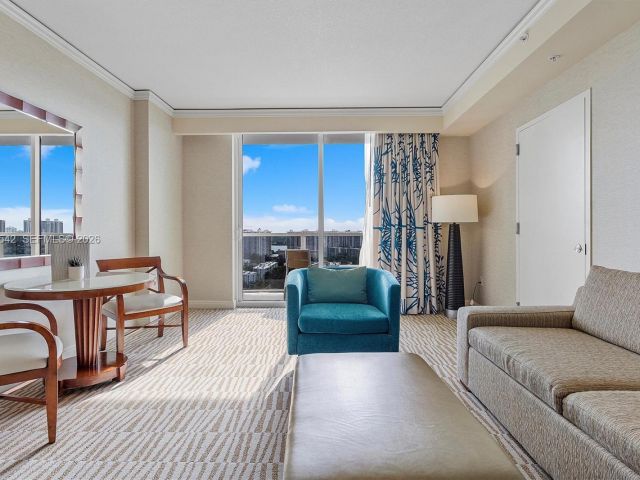 Apartment for sale  Unit #1817 - photo 7440188