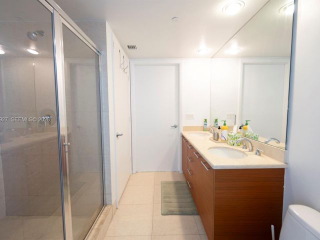 Apartment for sale  Unit #3702 - photo 7287552