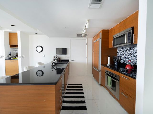 Apartment for sale  Unit #3702 - photo 7287571