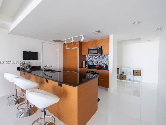 Apartment for sale  Unit #3702 - photo 7287574