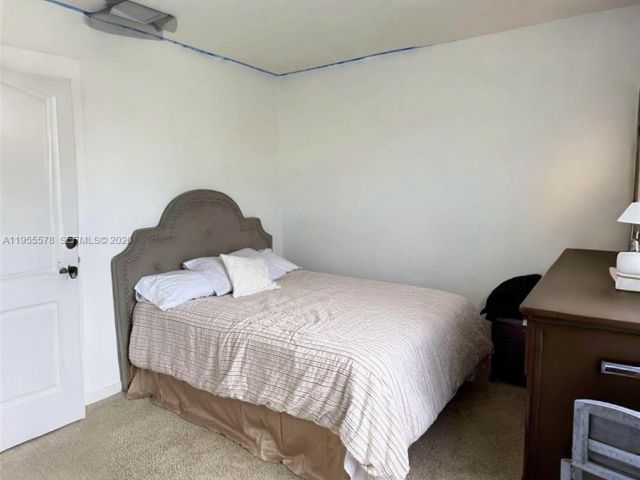 4-bedroom home for rent in Homestead - 1783 SE 7th Ter 0 - MondialRealty