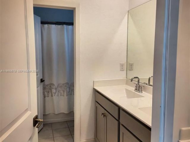 4-bedroom home for rent in Homestead - 1783 SE 7th Ter 0 - MondialRealty