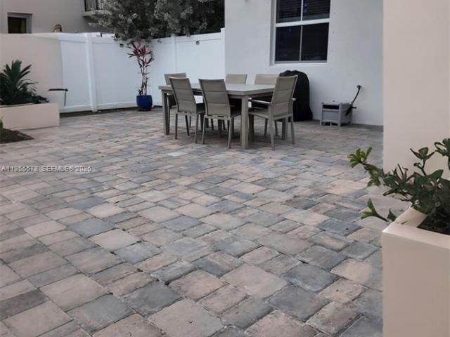 4-bedroom home for rent in Homestead - 1783 SE 7th Ter 0 - MondialRealty