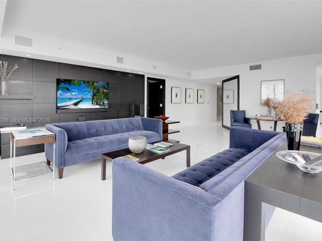 Apartment for sale  Unit #4201 - photo 7287274