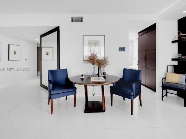 Apartment for sale  Unit #4201 - photo 7287277