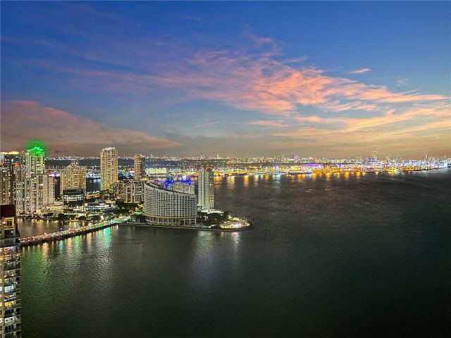 Apartment for sale  Unit #4201 - photo 7287283