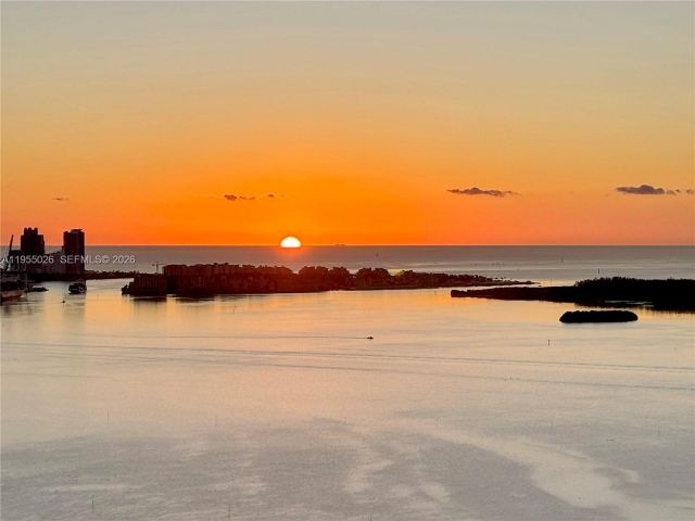 Apartment for sale  Unit #4201 - photo 7287284