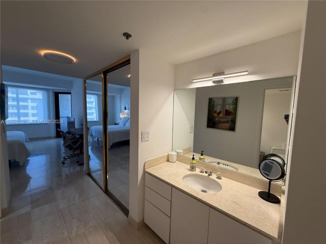 Apartment for rent  Unit #928 - photo 7441753