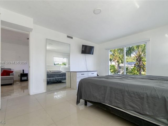 Home for rent at 947 NE 149 #1 1 - photo 7439774