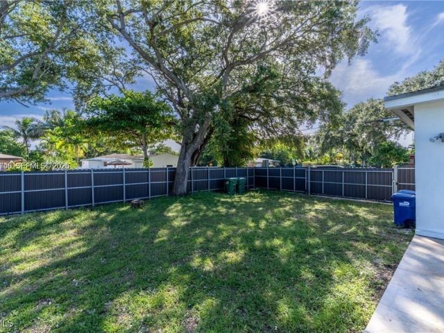 Home for rent at 947 NE 149 #1 1 - photo 7439775