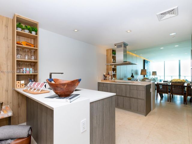 Apartment for rent  Unit #606S - photo 7292262