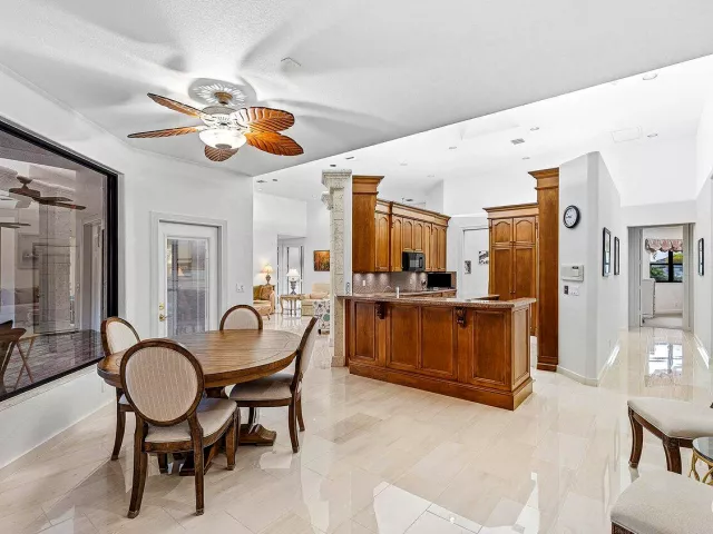 5-bedroom home for sale in Boca Raton - 17595 Bocaire Place - MondialRealty