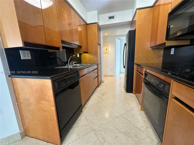 Apartment for rent  Unit #2304 - photo 7292025