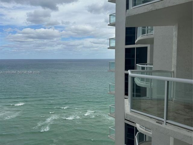 Apartment for rent  Unit #2304 - photo 7292029