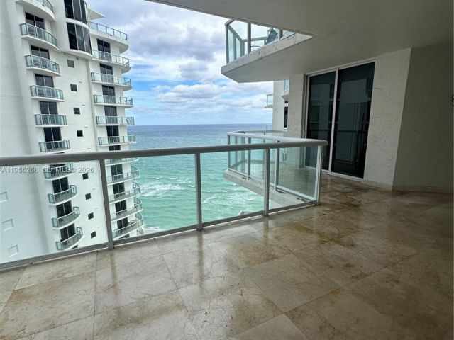 Apartment for rent  Unit #2304 - photo 7292032