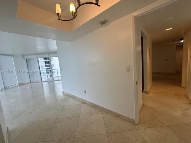 Apartment for rent  Unit #2304 - photo 7292040