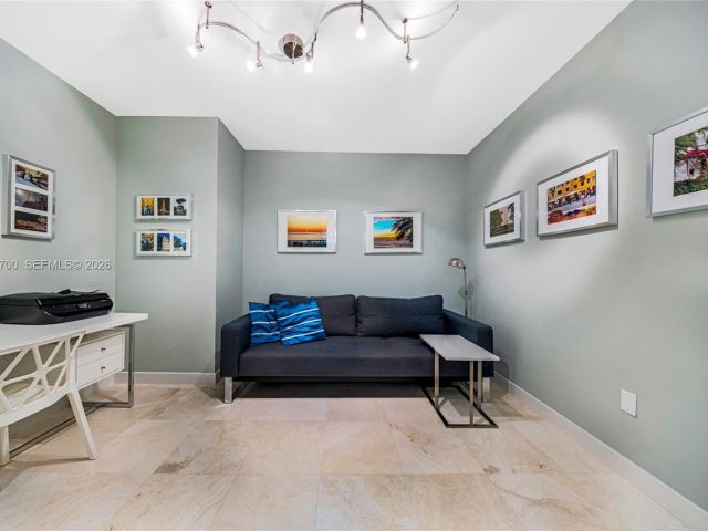 Apartment for rent  Unit #702N - photo 7291741